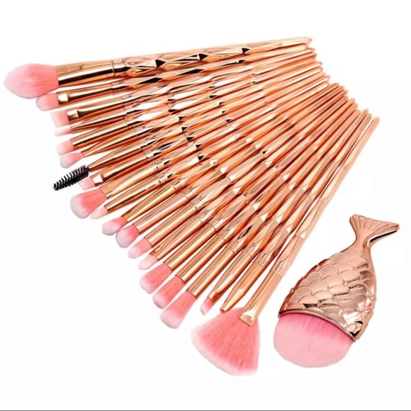 Other - 🆕🌟21Pieces Rose Gold Makeup Brush Set Kit Shaped